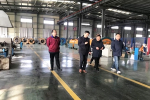 鹽城市鹽都區鹽瀆街道辦事處主任馬駿蒞臨我公司指導工作